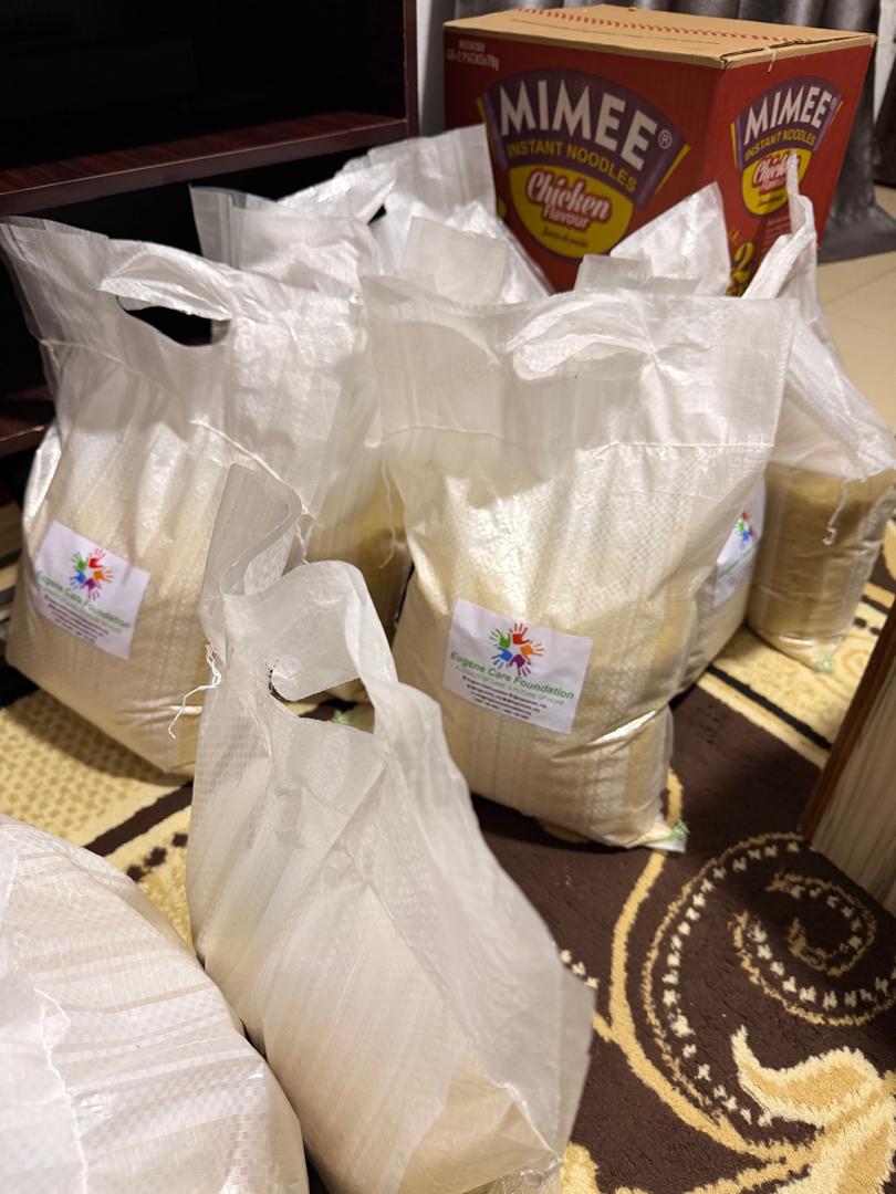 Food bags with noodles